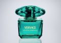 VERSACE CRYSTAL EMERALD: Vệt hương mê hoặc dưới ánh đèn tiệc đêm