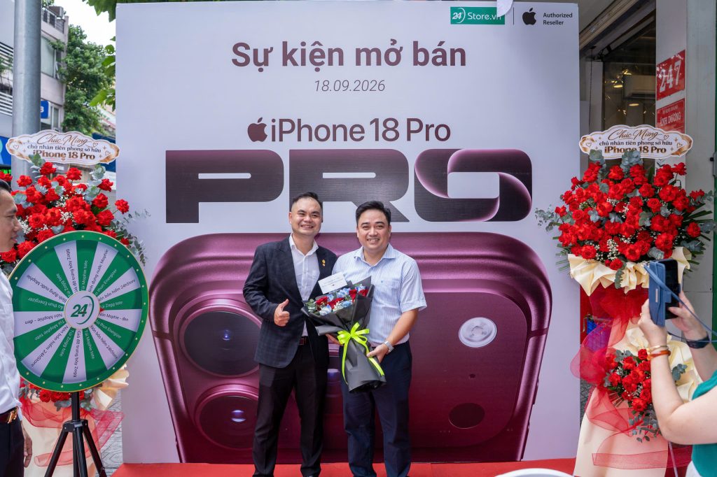 Hàng trăm khách hàng trải nghiệm iPhone 18 Pro Max trong ngày đầu mở bán tại 24hStore 8 15 1