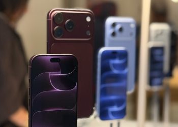 Android từng bỏ khẩu độ thay đổi, iPhone 18 Pro lại đưa tính năng này trở lại
